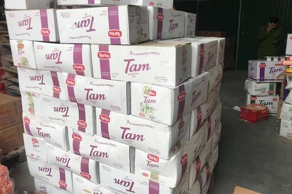 Hơn 3 tấn bánh quy có xuất xứ nước ngoài đã hết hạn sử dụng từ tháng 2/2020
