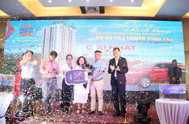 Giải nhất: xe KIA Seltos Luxury.