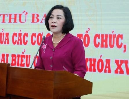 Bà Nguyễn Thị Thanh, Trưởng ban Công tác đại biểu báo cáo tại Hội nghị (Ảnh GH)