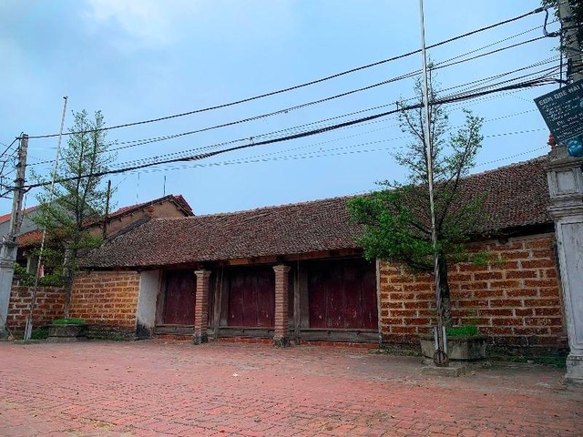 Với vẻ ngoài cổ kính, Đường Lâm được ví như "phố cổ" thứ hai ở Hà Nội. (Ảnh: Phương Linh)