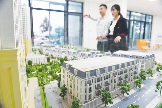 Nhu cầu tích lũy tài sản của người Việt rất cao và bất động sản được ưu tiên hàng đầu. Ảnh: Dũng Minh