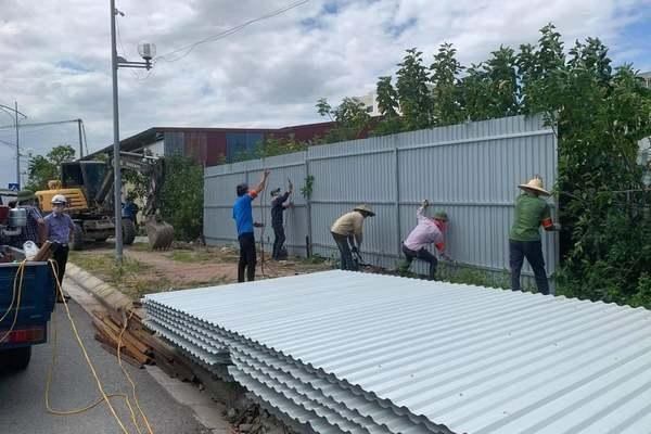 Sau cưỡng chế, cơ quan chức năng sẽ bảo vệ nghiêm để chống tái chiếm. Ảnh - Thu Hằng