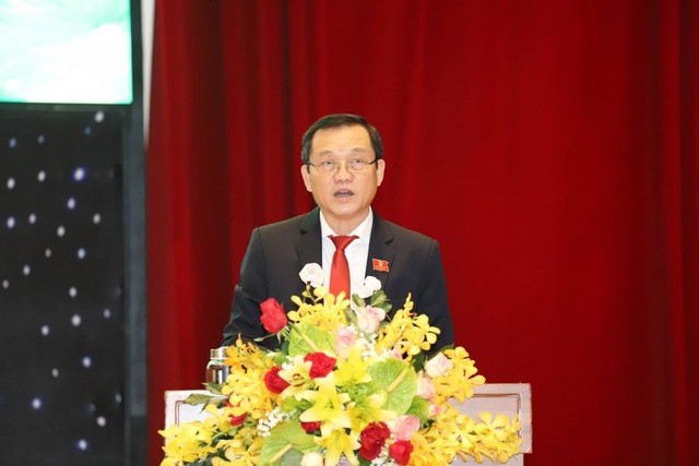 Ông Phạm Văn Chánh- Chủ nhiệm Ủy ban Kiểm tra Tỉnh uỷ được bầu giữ chức Chủ tịch HĐND tỉnh khoá X