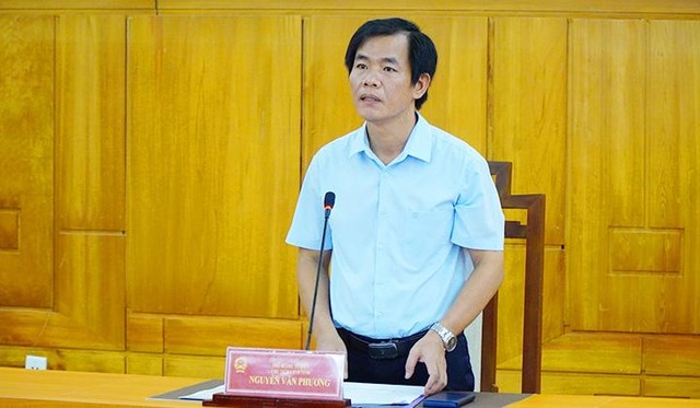 Chủ tịch UBND tỉnh Thừa Thiên Huế Nguyễn Văn Phương chỉ đạo tại cuộc họp trực tuyến. Chủ tịch UBND tỉnh Thừa Thiên Huế Nguyễn Văn Phương chỉ đạo tại cuộc họp trực tuyến.