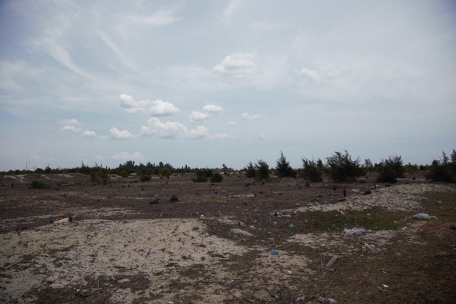 Khu vực thực hiện khởi công dự án Khu bến Cảng Mỹ Thủy đồng không mông quạnh sau hơn 1 năm khởi công. Khu vực thực hiện khởi công dự án Khu bến Cảng Mỹ Thủy đồng không mông quạnh sau hơn 1 năm khởi công.