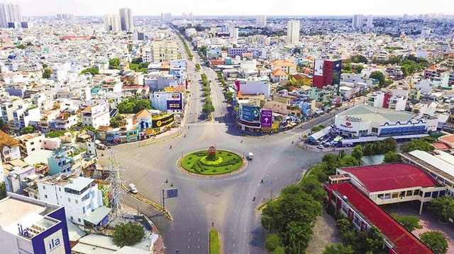 Người dân và doanh nghiệp TP.HCM đang mong Thành phố mở cửa trở lại sau thời gian dài giãn cách.