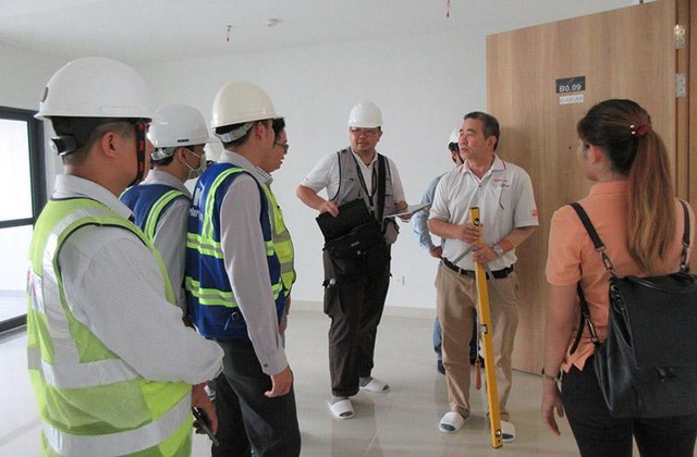 Theo các chuyên gia và doanh nghiệp, việc trễ tiến độ giao nhà bởi dịch bệnh là sự cố bất khả kháng, không ai mong muốn, nên trong giai đoạn này, doanh nghiệp bất động sản rất cần sự cảm thông, chia sẻ của khách hàng