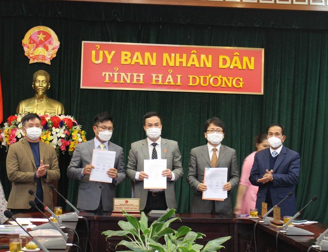 Lãnh đạo tỉnh Hải Dương, đại diện Công ty SMCity Hàn Quốc và Công ty TNHH ORGEL Việt Nam ký kết Biên bản ghi nhớ hợp tác phát triển Dự án Khu công nghiệp - Đô thị - Dịch vụ trên địa bàn tỉnh. Ảnh: haiduong.gov.vn Lãnh đạo tỉnh Hải Dương, đại diện Công ty SMCity Hàn Quốc và Công ty TNHH ORGEL Việt Nam ký kết Biên bản ghi nhớ hợp tác phát triển Dự án Khu công nghiệp - Đô thị - Dịch vụ trên địa bàn tỉnh. Ảnh: haiduong.gov.vn