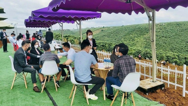 Nhà đầu tư địa ốc rủ nhau lên rừng săn đất