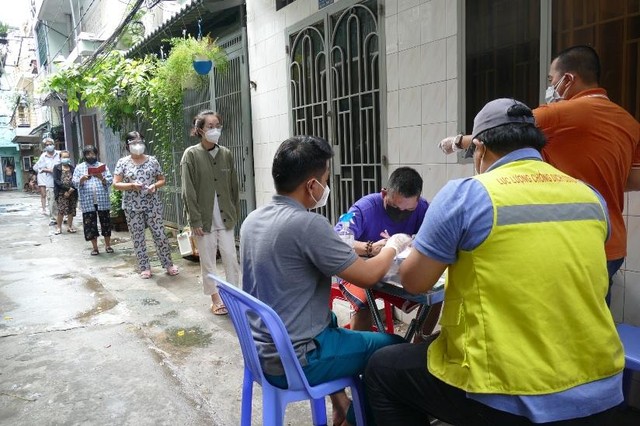 Chi trả tiền hỗ trợ Covid-19 tại TP.HCM