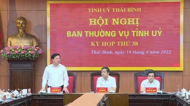 Ông Nguyễn Khắc Thận, Phó Bí thư Tỉnh ủy, Chủ tịch UBND tỉnh Thái Bình phát biểu tại hội nghị.