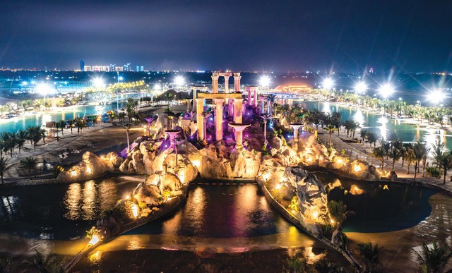 Một góc đại dự án Vinhomes Ocean Park - The Empire đang rầm rộ thi công. Ảnh: Dũng Minh