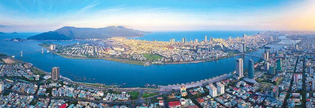 Phát triển Đà Nẵng xứng danh thành phố đáng đến và đáng sống... Ảnh Huỳnh Văn Truyền