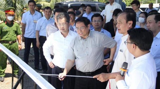 Cảng Liên Chiểu là 1 trong 7 dự án lớn Đà Nẵng giới thiệu, kêu gọi đầu tư tại Diễn đàn đầu tư Đà Nẵng 2022 vừa diễn ra ngày 25/6. Nhân sự kiện này, Thủ tướng Chính phủ đã thị sát dự án và có nhiều chỉ đạo, lưu ý với Thành phố.