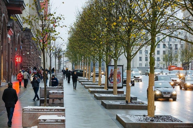 Vỉa hè cho người đi bộ tại Moscow. Vỉa hè cho người đi bộ tại Moscow.