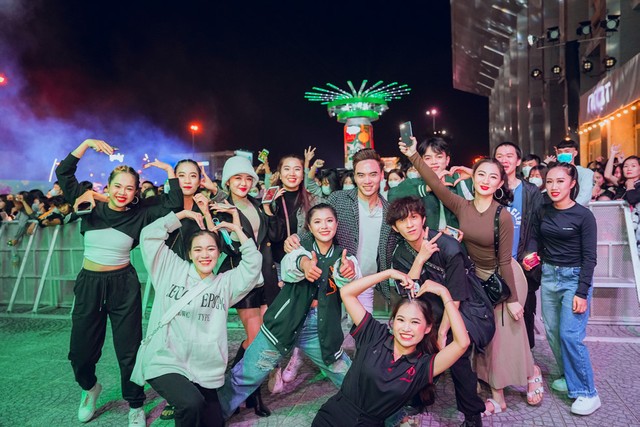 Người dân Quảng Trị hào hứng tham dự các hoạt động tại lễ hội