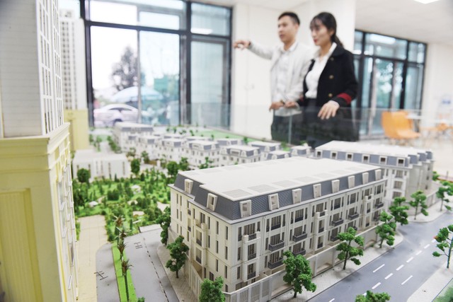 Thị trường địa ốc đang “bí” cả sản phẩm lẫn dòng tiền. Ảnh: Dũng Minh