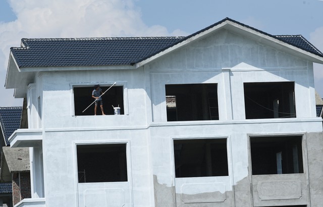 Sản phẩm đưa ra thị trường lúc này chủ yếu từ giai đoạn tiếp theo của dự án cũ. Sản phẩm đưa ra thị trường lúc này chủ yếu từ giai đoạn tiếp theo của dự án cũ.