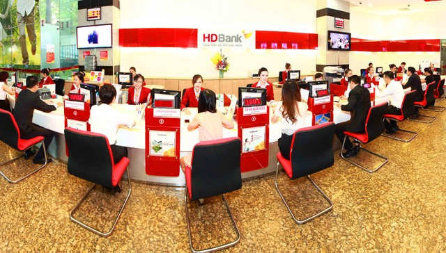 HDBank đã cắt giảm được 42% chi phí hoạt động khi triển khai xây dựng cơ sở hạ tầng trên nền tảng đám mây HDBank đã cắt giảm được 42% chi phí hoạt động khi triển khai xây dựng cơ sở hạ tầng trên nền tảng đám mây