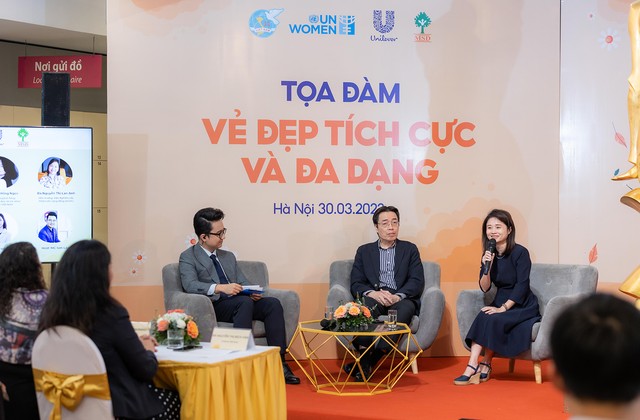 Đại diện từ Unilever Việt Nam chia sẻ tại tọa đàm Đại diện từ Unilever Việt Nam chia sẻ tại tọa đàm