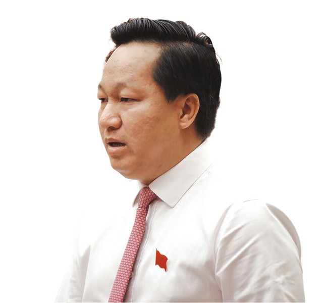 Ông Hoàng Tùng, Chủ tịch UBND TP. Thủ Đức. Ông Hoàng Tùng, Chủ tịch UBND TP. Thủ Đức.