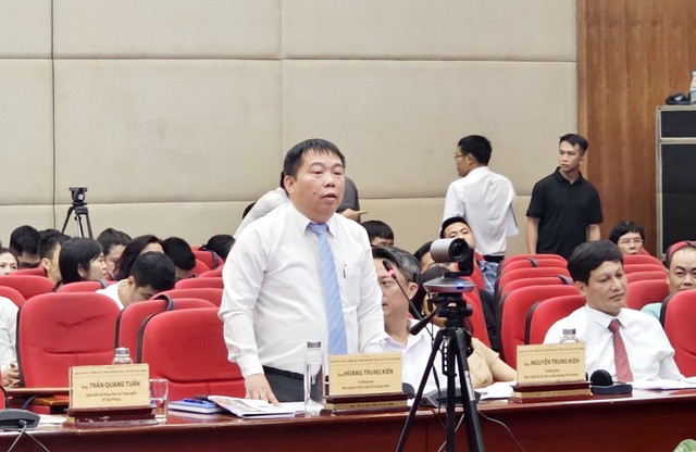 Ông Hoàng Trung Kiên, Trưởng ban Ban quản lý KKT Quảng Ninh phát biểu tại Diễn đàn.