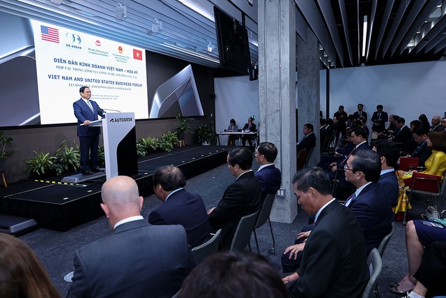 Thủ tướng đề nghị doanh nghiệp Hoa Kỳ góp phần ủng hộ một Việt Nam 'mạnh, độc lập, tự cường và thịnh vượng' (Ảnh: Nhật Bắc) Thủ tướng đề nghị doanh nghiệp Hoa Kỳ góp phần ủng hộ một Việt Nam 'mạnh, độc lập, tự cường và thịnh vượng' (Ảnh: Nhật Bắc)