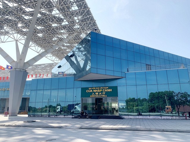 Khu vực nhập cảnh tại Cửa khẩu quốc tế Móng Cái (Khu vực cầu Bắc Luân II). Ảnh: Nguyễn Văn Quân.