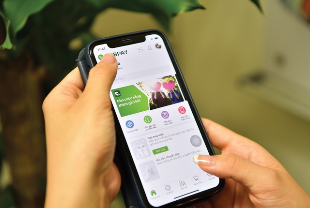 Các sản phẩm, dịch vụ tài chính số phát triển đa dạng, đáp ứng ngày càng tốt hơn nhu cầu của người dân và doanh nghiệp