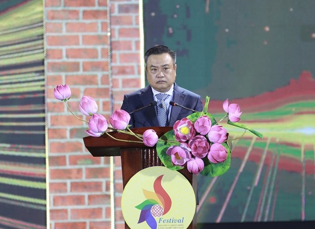 Chủ tịch UBND thành phố Hà Nội Trần Sỹ Thanh phát biểu khai mạc Festival