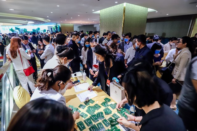 Mọi sự kiện mở bán của LUMIÈRE riverside trong năm 2020 và 2021 đều sold-out 100%, thể hiện sức hấp dẫn của dòng sản phẩm cao cấp mang thương hiệu LUMIÈRE.