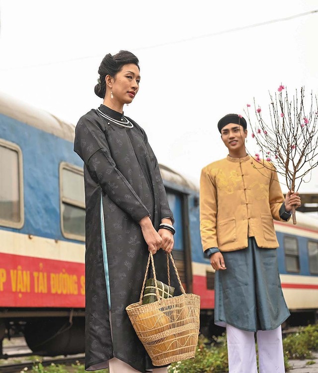 Những sản phẩm làm từ cói đã trở thành mặt hàng lưu niệm không thể thiếu, phục vụ nhu cầu quà tặng. Những sản phẩm làm từ cói đã trở thành mặt hàng lưu niệm không thể thiếu, phục vụ nhu cầu quà tặng.