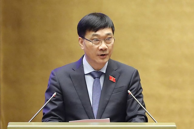 "Chúng tôi đã cố gắng hết sức, nhưng chính do tính chất phức tạp, đồ sộ của Dự án Luật và yêu cầu cao của các dự thảo văn bản trình các phiên họp, kỳ họp mà các cơ quan không thể vội vàng “gói ghém” lại, “làm tròn” các nội dung để báo cáo các đại biểu" - ông Vũ Hồng Thanh.