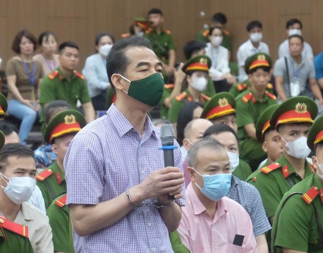 Cựu Thứ trưởng Bộ Ngoại giao Tô Anh Dũng bị tuyên phạt 16 năm tù về tội "Nhận hối lộ".