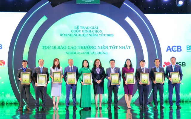 Rồng Việt cùng các ngân hàng, công ty chứng khoán, bảo hiểm trong Top 10 Báo cáo thường niên Nhóm ngành Tài chính