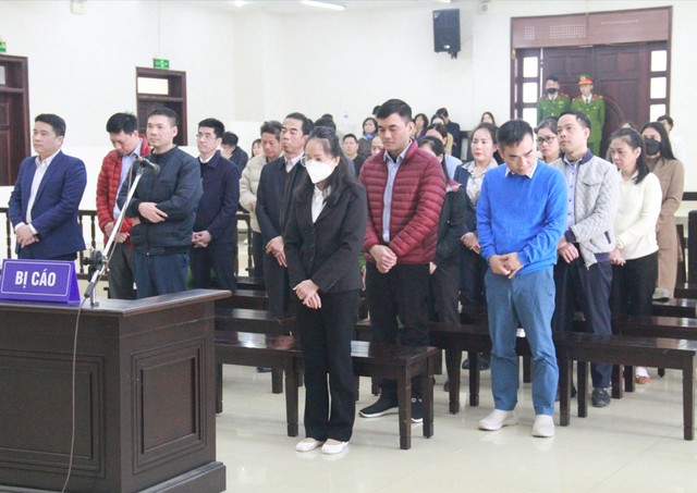 Các bị cáo trong phiên phúc thẩm vụ án "chuyến bay giải cứu".