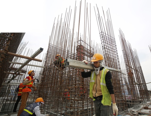 Hàng triệu công ăn việc làm có liên quan tới bất động sản. Ảnh: Dũng Minh