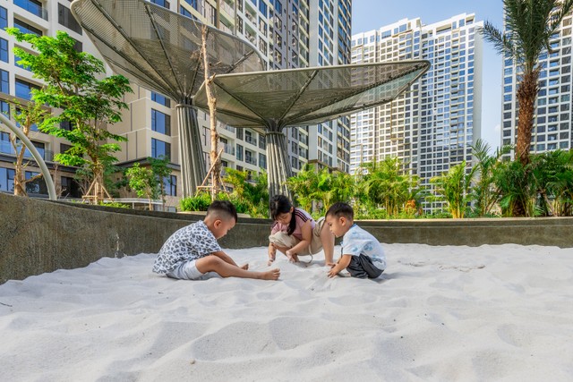 Nhận nhà từ tháng 12/2023, cư dân Masteri Centre Point đã quen với cuộc sống hiện đại, tiện nghi tại khu compound cao cấp nhất khu đông TP.HCM.