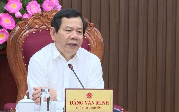 Chủ tịch UBND tỉnh Quảng Ngãi Đặng Văn Minh đánh giá cao chất lượng lập đề xuất quy hoạch của 2 đơn vị tư vấn thực hiện 2 Đồ án Quy hoạch phân khu xây dựng tỷ lệ 1/2000. Chủ tịch UBND tỉnh Quảng Ngãi Đặng Văn Minh đánh giá cao chất lượng lập đề xuất quy hoạch của 2 đơn vị tư vấn thực hiện 2 Đồ án Quy hoạch phân khu xây dựng tỷ lệ 1/2000.