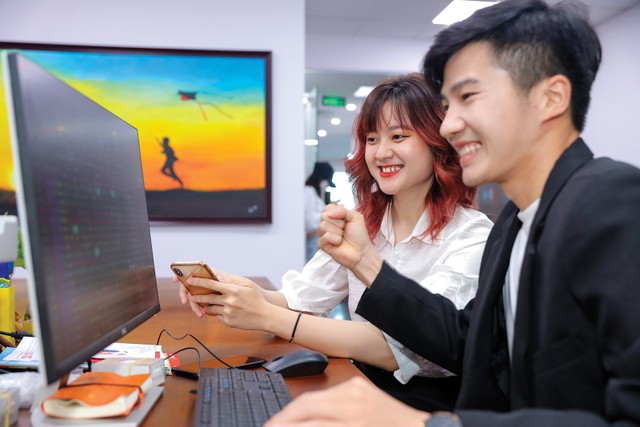 Theo VinaCapital, một số ngành đang có mức định giá hấp dẫn nhất trong nhiều năm, bao gồm ngân hàng, tiêu dùng...