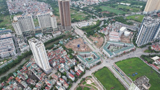 Hàng trăm dự án nhà ở đang chậm tiến độ vì vướng pháp lý