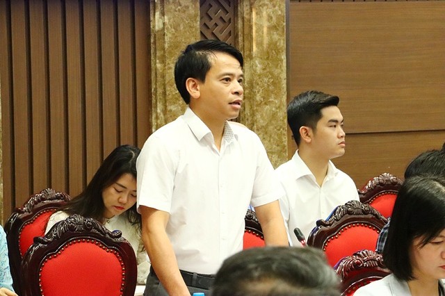 Ông Nguyễn Hoàng Hải, Phó tổng giám đốc Tổng công ty Đầu tư Phát triển Hạ tầng Đô thị UDIC nêu ý kiến. (Ảnh: Nguyễn Linh)