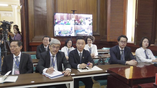 Các luật sư tham gia phiên tòa.