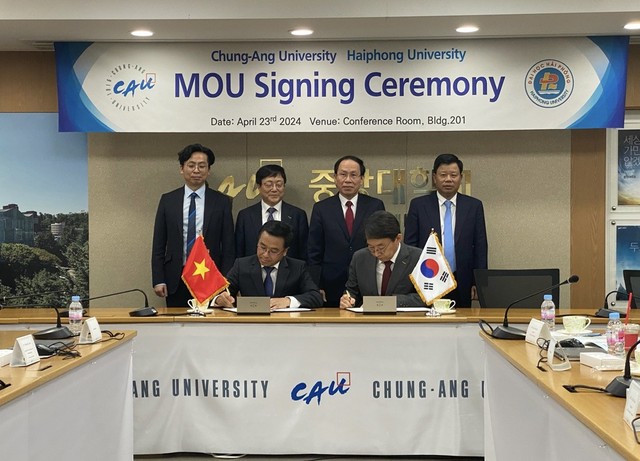 Trường Đại học Hải Phòng và Đại học Chung-Ang hợp tác giáo dục đại học. Ảnh: Tuấn Mạnh