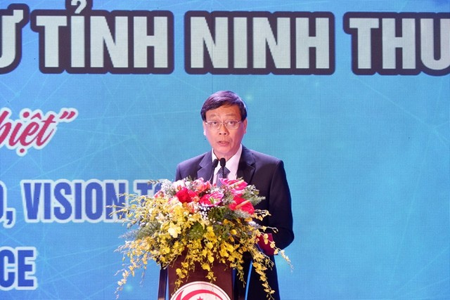 Ông Nguyễn Đức Thanh, Bí thư Tỉnh uỷ Ninh Thuận phát biểu tại hội nghị.
