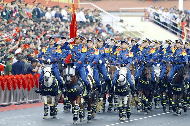 Khối Cảnh sát cơ động Kỵ binh.