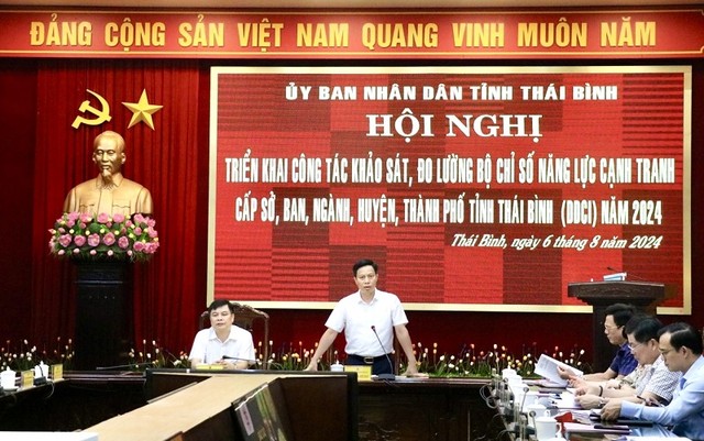 Ông Lại Văn Hoàn, Phó chủ tịch UBND tỉnh Thái Bình phát biểu chỉ đạo tại hội nghị.