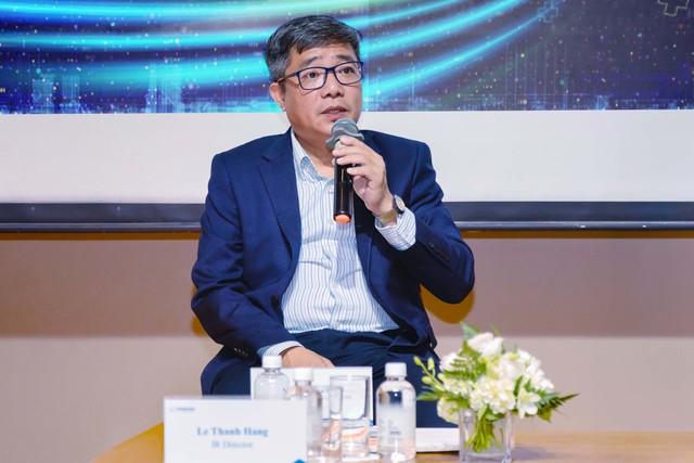 Ông Nguyễn An Duy, Phó tổng giám đốc Khối Tài chính chia sẻ tại hội nghị. Nguồn: Imexpharm.