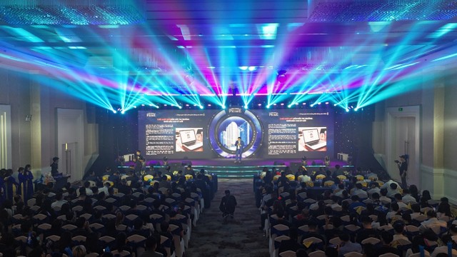 Thu hút sự tham gia đông đảo của hàng ngàn chuyên viên kinh doanh đến từ nhiều đại lý tham dự