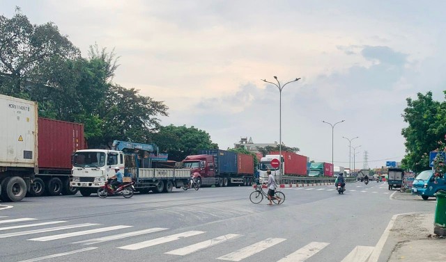 Hải Dương sẽ xây dựng 4 đoạn đường gom bên trái Quốc lộ 5, huyện Kim Thành. Hải Dương sẽ xây dựng 4 đoạn đường gom bên trái Quốc lộ 5, huyện Kim Thành.